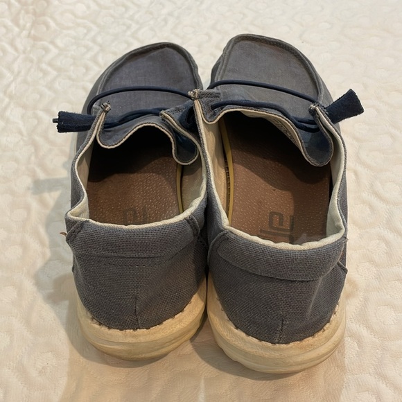 Hey Dude Wendy Chambray Navy White Women’s Size 9 Casual Shoes Cozy Summer - Picture 3 of 6
